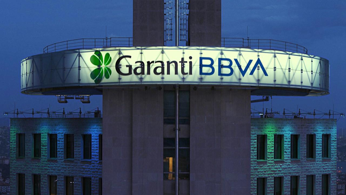 Garanti BBVA duyurdu: Maslak Şubesi su baskını nedeniyle geçici olarak kapandı