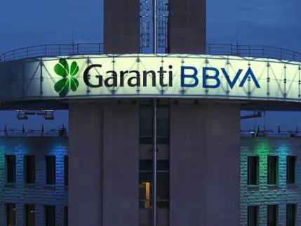 Garanti BBVA duyurdu: Maslak Şubesi su baskını nedeniyle geçici olarak kapandı