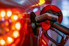 Gece yarısı tabela değişti: Motorinin ardından benzine zam geldi