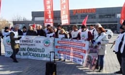 "Geçinemiyoruz" sloganıyla yürüyen emekliler, Mersin’den Ankara'ya ulaştı