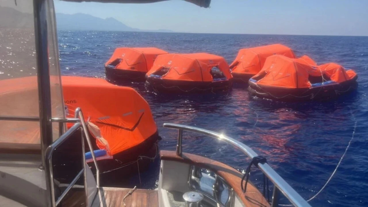 Girne açıklarındaki gemi faciasında can kaybı 12'ye yükseldi