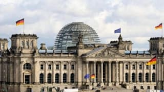 Gümrük vergileri nedeniyle Almanya'ya yönelik büyüme tahminleri düşürüldü