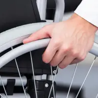 Gündüzlü ve geçici bakım hizmetleri yaygınlaştırılacak