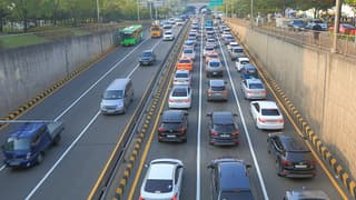 Güney Kore'de tek-çift plaka uygulaması başladı