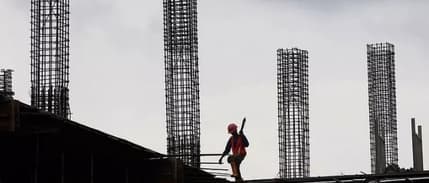 Güven endeksi hizmet ve perakende sektörlerinde arttı, inşaatta azaldı