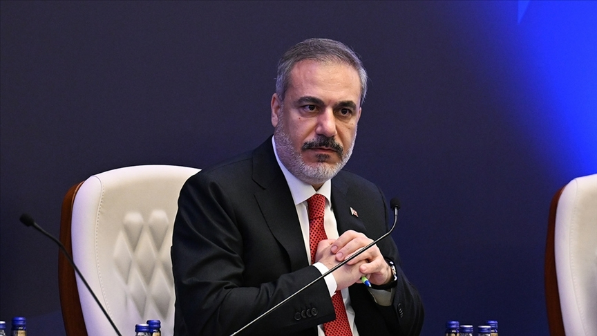 Hakan Fidan’dan Hürmüz çağrısı: Tüm gemilere açık olmalı