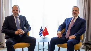 Hakan Fidan, Yunan mevkidaşı ile görüştü