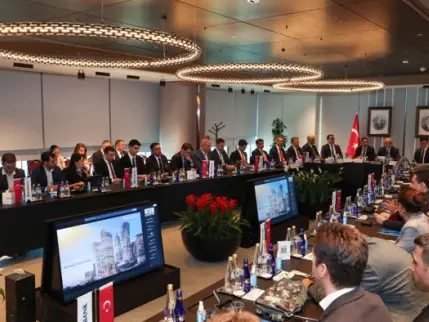 Halkbank, üçüncü halka arz için yatırımcılarla buluştu