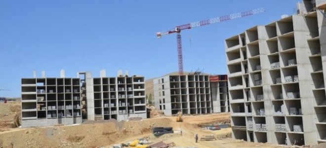 Yüksekova Konut İnşaatları Devam Ediyor