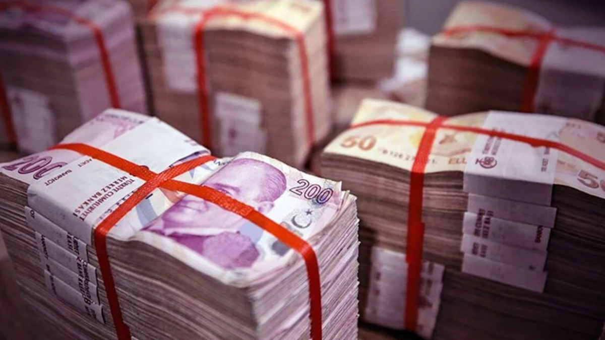Hazine'den borçlanma ihaleleri öncesi 23,5 milyar TL'lik ROT satışı