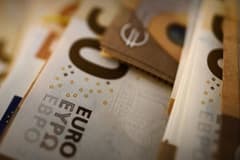 Hazine'den euro cinsi tahvil ihracı için 4 finans kuruluşuna yetki