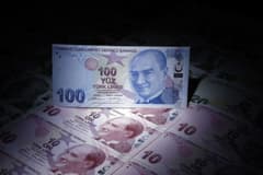 Hazine iki ihaleyle 33,8 milyar TL borçlandı