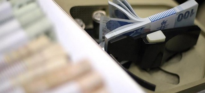 Hazine iki tahvil ihalesinde yaklaşık 102,8 milyar lira borçlandı