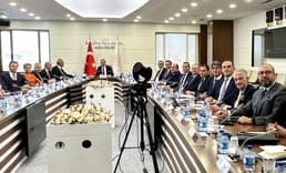 Hazine ve Maliye Bakanlığı yetkilileri otomotiv sektörü temsilcileriyle bir araya geldi