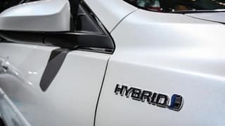 Hibrit otomobil satışları Avrupa'da benzinli modelleri geride bıraktı