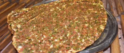 Hileli ürünler listesi güncellendi: Lahmacunda kanatlı eti tespit edildi