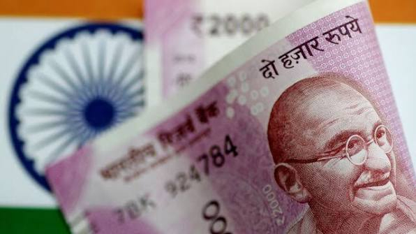 Hindistan bankaları diasporadan 52,3 milyar dolar mevduat topladı