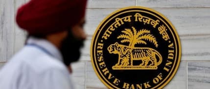 Hindistan Merkez Bankası beş yıl sonra ilk kez faiz indirdi