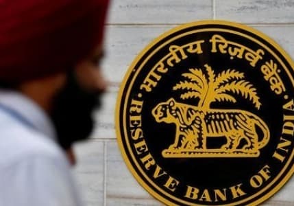 Hindistan Merkez Bankası beş yıl sonra ilk kez faiz indirdi