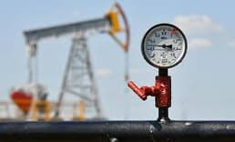 Hintli rafineriler petrol alımında alternatif para birimlerine yöneldi