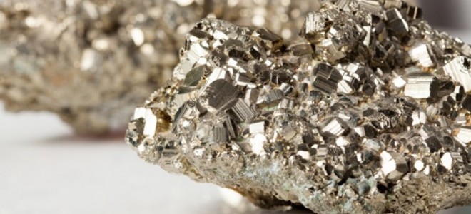 Hisse senetlerindeki artış etkisiyle değerli metaller düştü