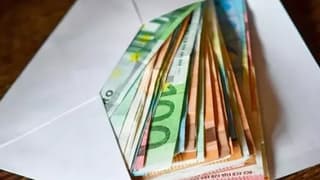 Hollanda bankaları müşterilerini 