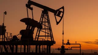 HSBC: Brent petrol fiyatında aşağı yönlü riskler artıyor