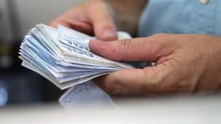 Hükümetin kamu işçilerine yönelik yeni teklifi belli oldu