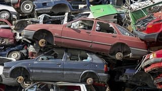 Hurda araç teşviki bütçeye yük getirir mi? MHP’li Özdemir yanıtladı