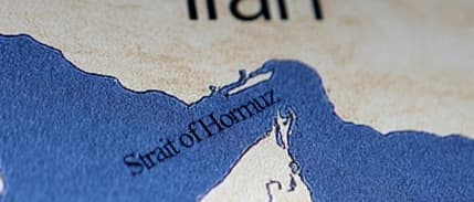 Hürmüz Boğazı'nda gemi trafiği durma noktasına geldi