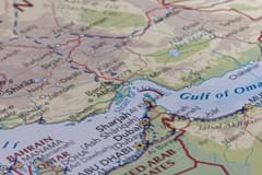 Hürmüz'de LNG trafiği durdu: Tankerler rotayı Katar'a çevirdi