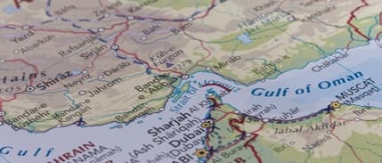 Hürmüz'de LNG trafiği durdu: Tankerler rotayı Katar'a çevirdi