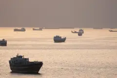Hürmüz’de süpertanker mayına çarptı