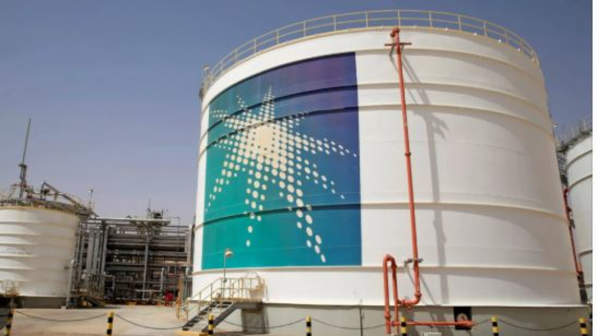 Husiler, Suudi Arabistan'daki petrol tesislerine saldırdı