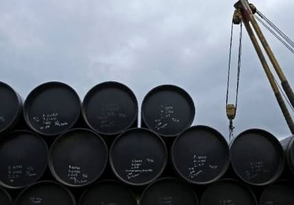 IEA, 2025 için petrol talebi tahminini yükseltti
