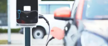 IEA: Dünyada bu yıl satılan 10 araçtan 3'ü elektrikli olacak