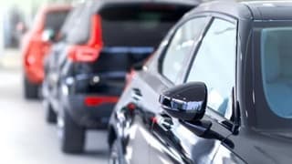 İkinci el otomobil fiyatları reel düşüşünü 19. aya taşıdı