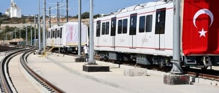 İlk yerli sürücüsüz metro aracı raylara indirildi