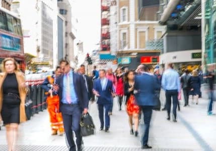 İngiliz ekonomisinin 2021 yılında güçlü büyüme göstermesi bekleniyor 