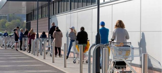 İngiliz perakende sektöründe geçen yıl 176 bin 700 kişi işini kaybetti