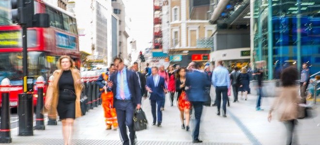 İngiltere'de 612 bin kişi işini kaybetti 