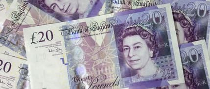 İngiltere’de büyüme ikinci çeyrekte beklentileri aştı