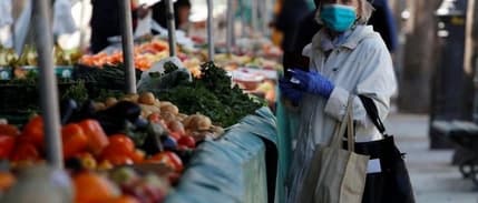 İngiltere'de enflasyon aralıkta yavaşlarken çift hanede kalmayı sürdürdü
