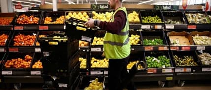 İngiltere'de enflasyon nisanda tahminlerin üzerinde kaldı