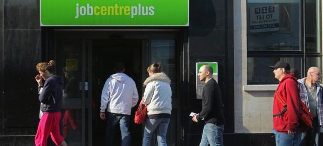 İngiltere'de işsizlik ağustosta yüzde 4,5'e geriledi