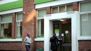 İngiltere’de karantina döneminde 730 bin kişi işini kaybetti