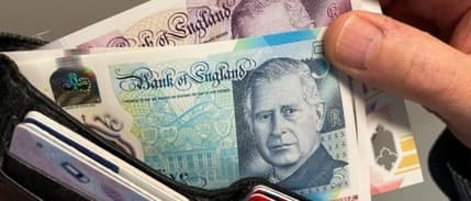 İngiltere'de Kral Charles'ın portresinin bulunduğu banknotlar dolaşıma girdi
