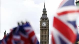 İngiltere hizmet sektöründe son 6 ayın en hızlı büyümesi