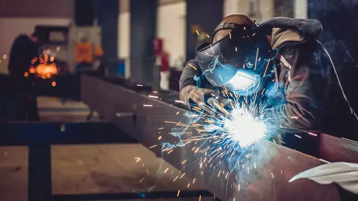 İngiltere imalat aktivitesi son 17 ayın zirvesine çıktı