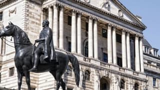 İngiltere Merkez Bankası Politika Faizini Yükseltti